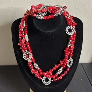 PREMIER DESIGNS Multi Strand Red Coral Chip Bead Silver Necklace Bracelet Set‌